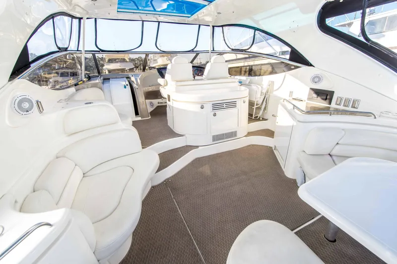 Slide: The Image of Cruisers Yachts 5470 2004 - 26