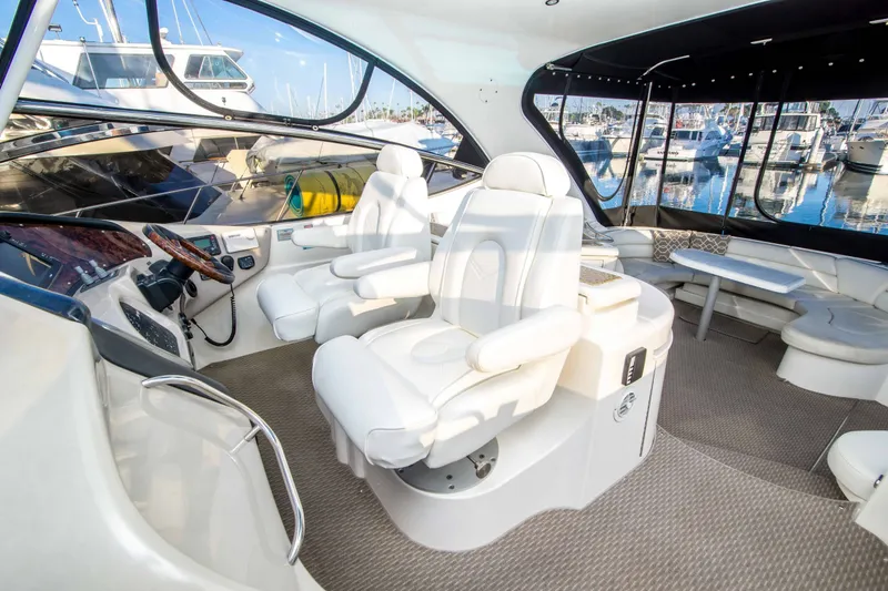 Slide: The Image of Cruisers Yachts 5470 2004 - 27
