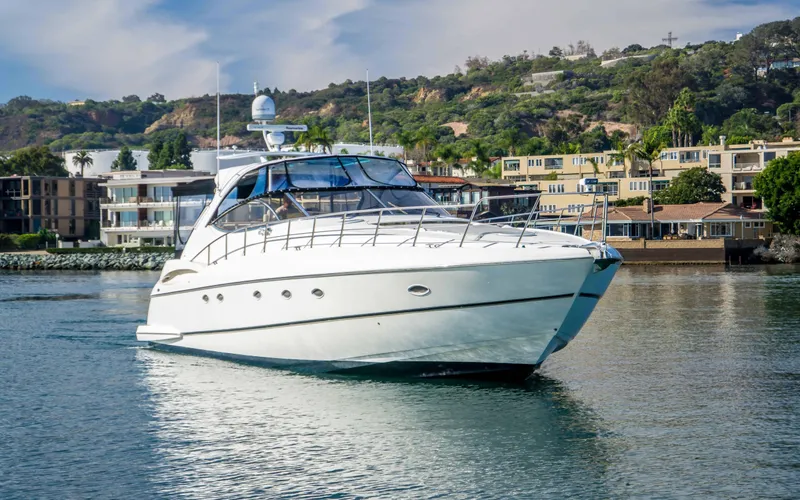 Slide: The Image of Cruisers Yachts 5470 2004 - 36