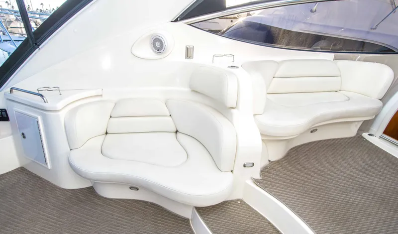 Slide: The Image of Cruisers Yachts 5470 2004 - 28