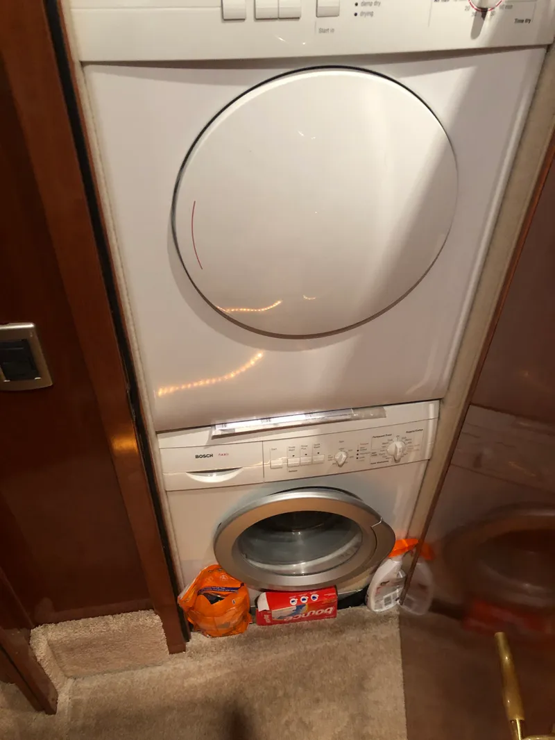 Slide: The Image of Meridian 580 Pilothouse 2007 - 61