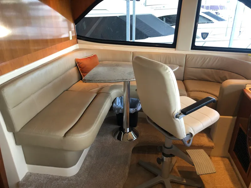 Slide: The Image of Meridian 580 Pilothouse 2007 - 50