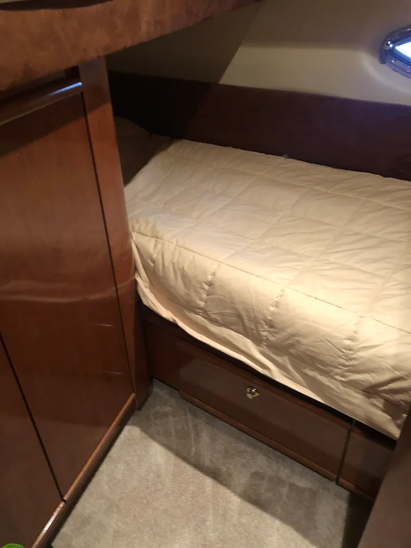Slide: The Image of Meridian 580 Pilothouse 2007 - 71