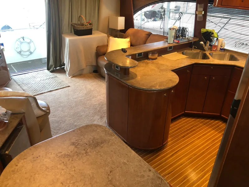 Slide: The Image of Meridian 580 Pilothouse 2007 - 47