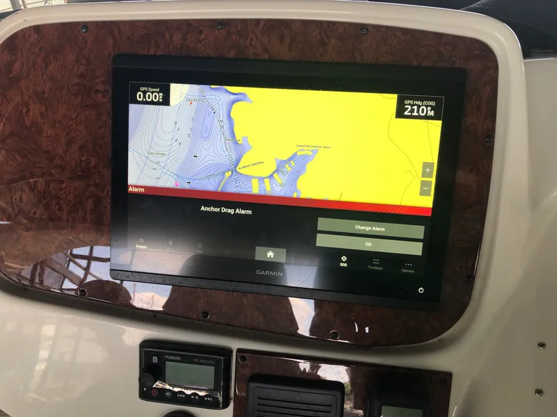 Slide: The Image of Meridian 580 Pilothouse 2007 - 32