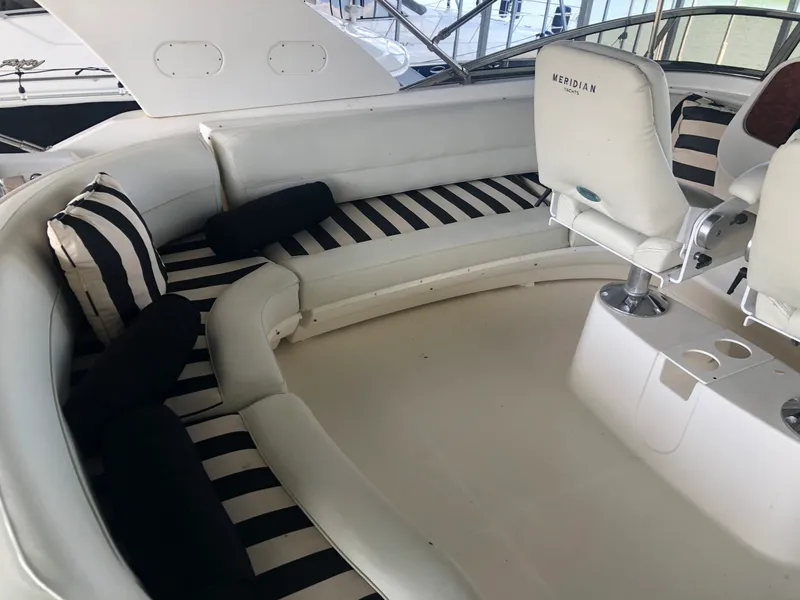Slide: The Image of Meridian 580 Pilothouse 2007 - 27