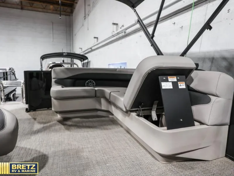 Slide: The Image of Barletta Boats A20L 2026 - 10