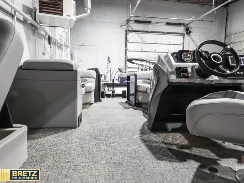 Slide: The Image of Barletta Boats A20L 2026 - 13