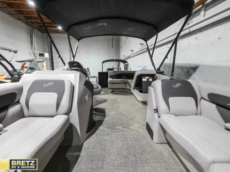 Slide: The Image of Barletta Boats A20L 2026 - 8