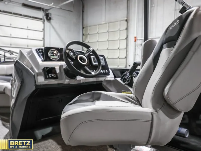 Slide: The Image of Barletta Boats A20L 2026 - 12