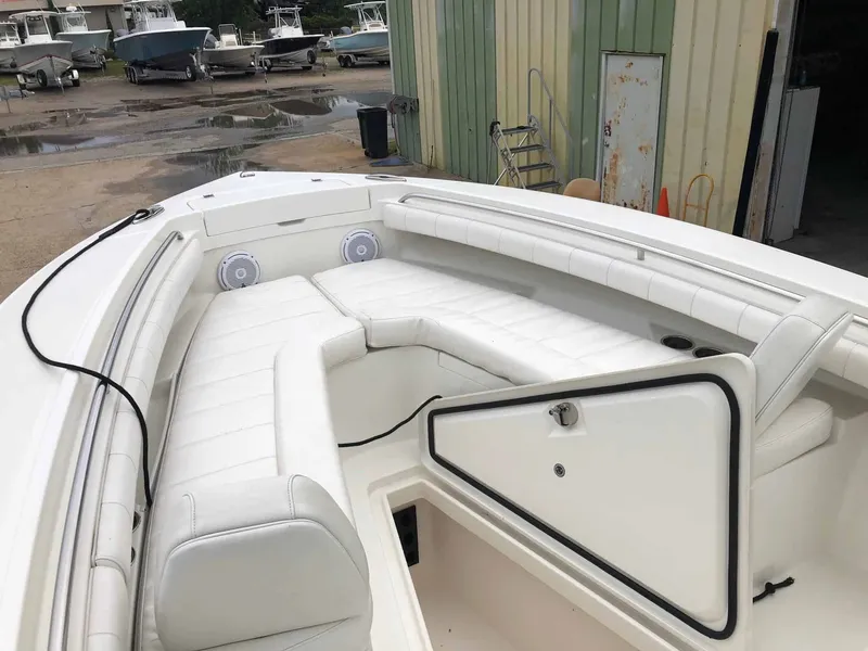 Slide: The Image of Regulator Marine "23 Center Console" 2015 - 14