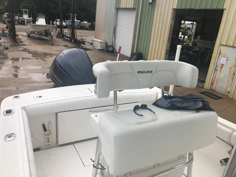 Slide: The Image of Regulator Marine "23 Center Console" 2015 - 12