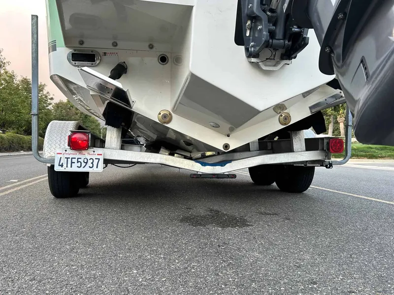 Slide: The Image of Regulator Marine "23 Center Console" 2015 - 17