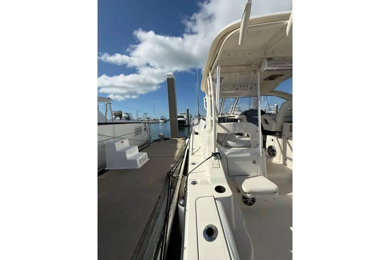 Slide: The Image of Pursuit 3370 Offshore 2004 - 56