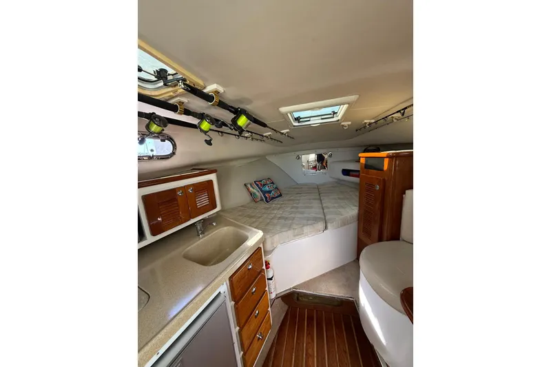 Slide: The Image of Pursuit 3370 Offshore 2004 - 41
