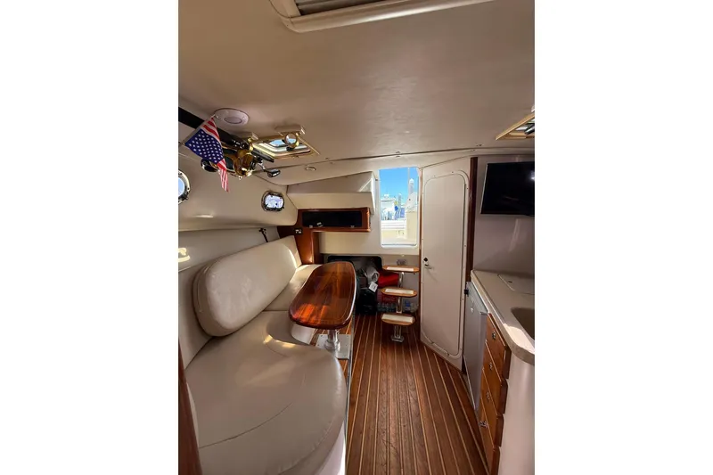 Slide: The Image of Pursuit 3370 Offshore 2004 - 44