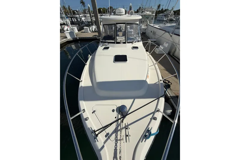 Slide: The Image of Pursuit 3370 Offshore 2004 - 63