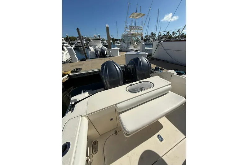 Slide: The Image of Pursuit 3370 Offshore 2004 - 18