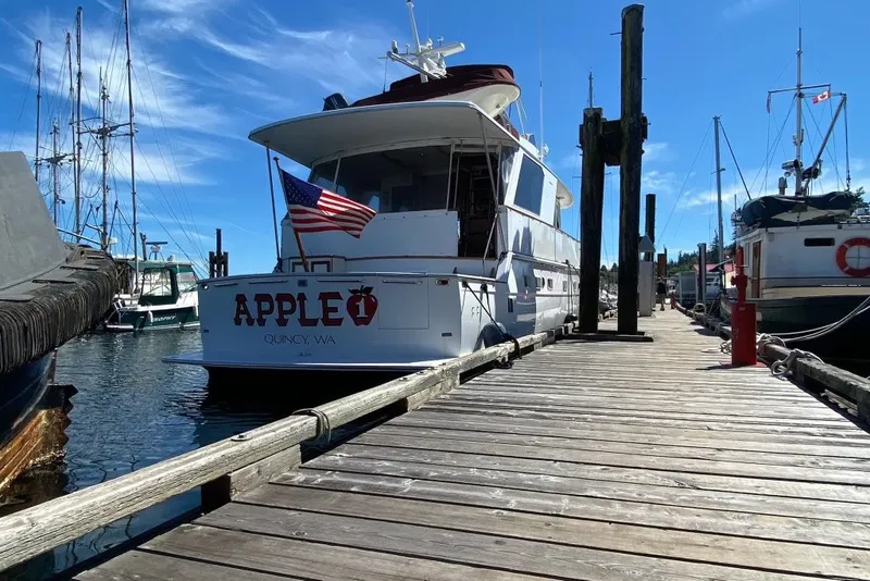 Slide: The Image of Hatteras 58 Cockpit Motor Yacht 1974 - 1