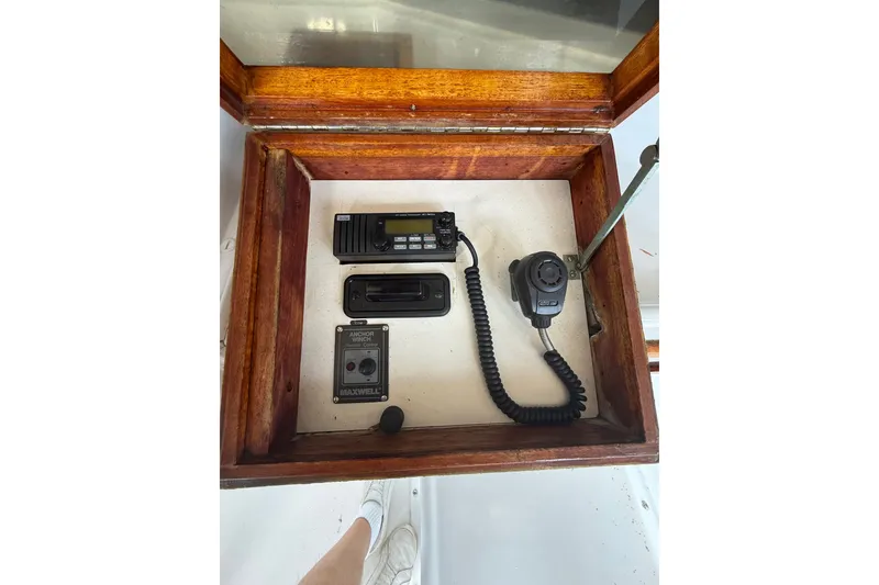 Slide: The Image of Hatteras 58 Cockpit Motor Yacht 1974 - 16