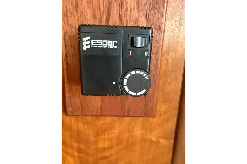 Slide: The Image of Hatteras 58 Cockpit Motor Yacht 1974 - 40