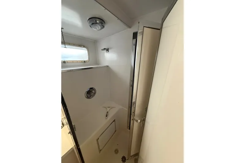 Slide: The Image of Hatteras 58 Cockpit Motor Yacht 1974 - 9