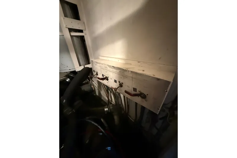 Slide: The Image of Hatteras 58 Cockpit Motor Yacht 1974 - 34