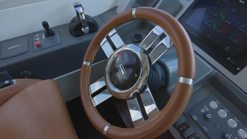 Slide: The Image of AZIMUT 62S 2008 - 8