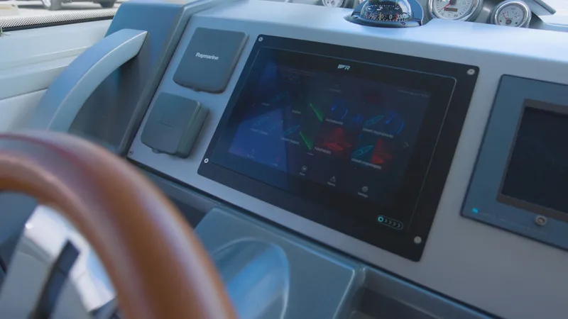 Slide: The Image of AZIMUT 62S 2008 - 9