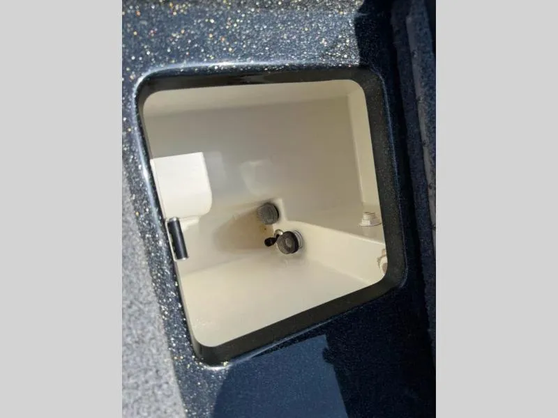 Slide: The Image of Phoenix Bass Boat 921 Elite II 2022 - 25
