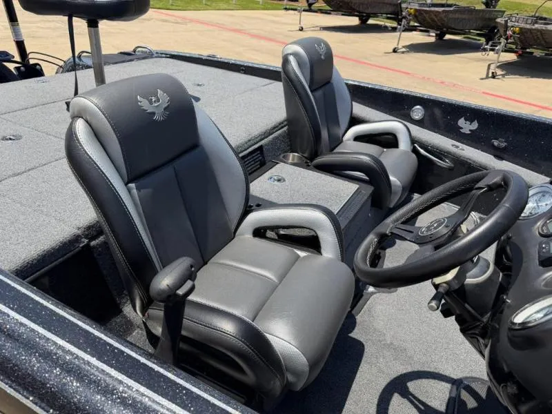 Slide: The Image of Phoenix Bass Boat 921 Elite II 2022 - 15