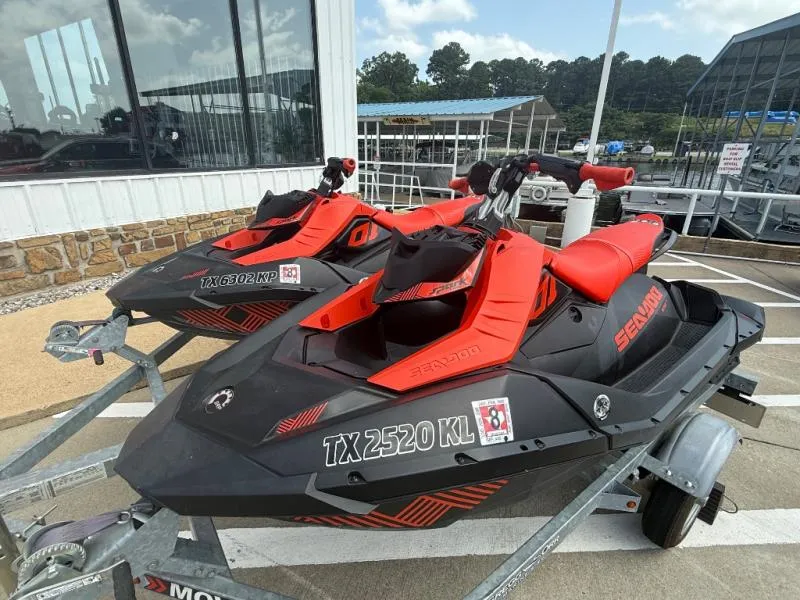 Slide: The Image of Sea-Doo SPARK TRIXX 2022 - 0