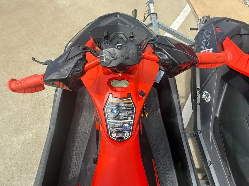 Slide: The Image of Sea-Doo SPARK TRIXX 2022 - 5