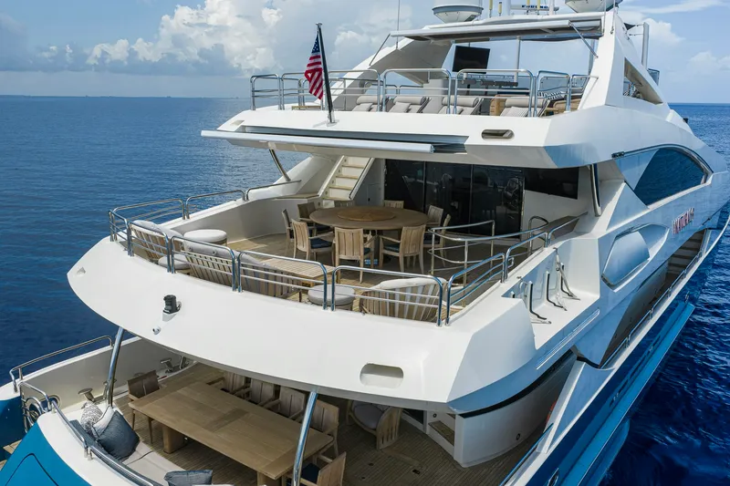 Slide: The Image of Sunseeker 122 2009 - 31