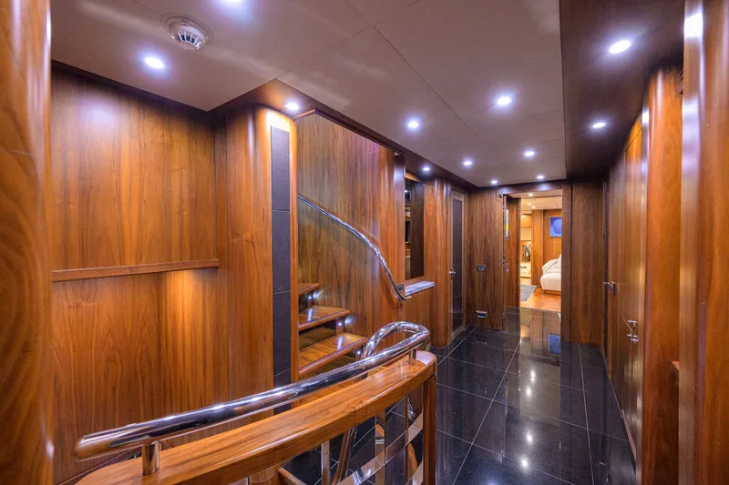 Slide: The Image of Sunseeker 122 2009 - 13