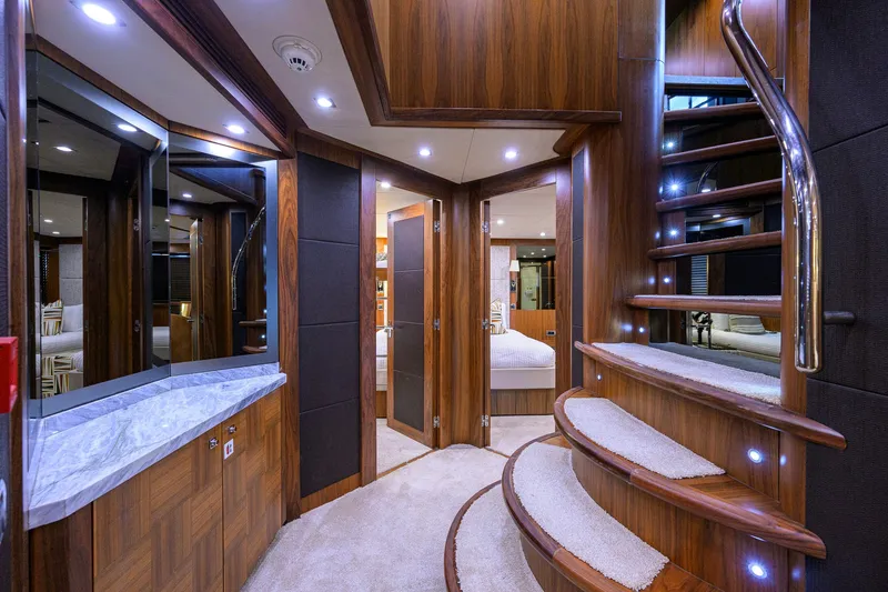 Slide: The Image of Sunseeker 122 2009 - 23