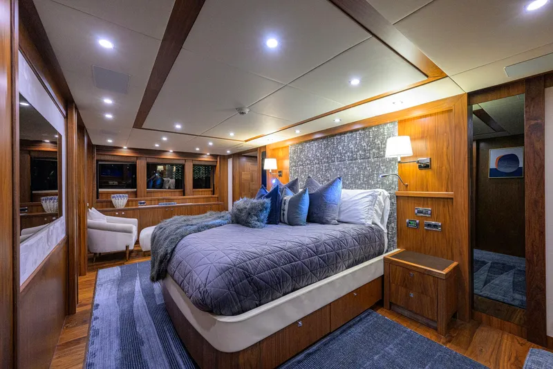 Slide: The Image of Sunseeker 122 2009 - 16