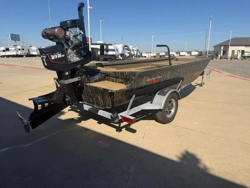 The Image of Gator-Tail 1750 SAVAGE MID DECK 2026 - 0