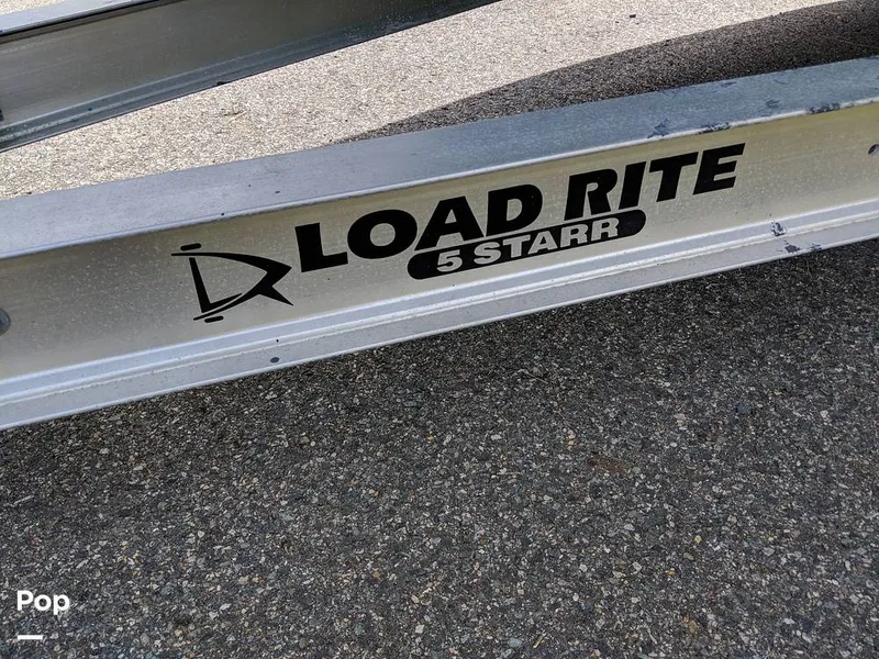 Slide: The Image of Boston Whaler 240 Outrage 2004 - 4853546