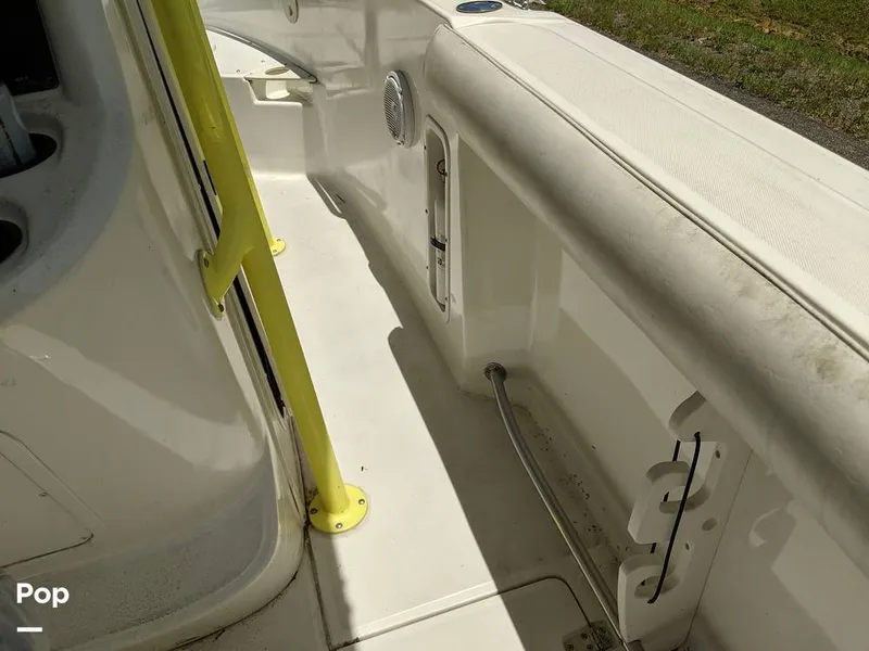 Slide: The Image of Boston Whaler 240 Outrage 2004 - 4853653