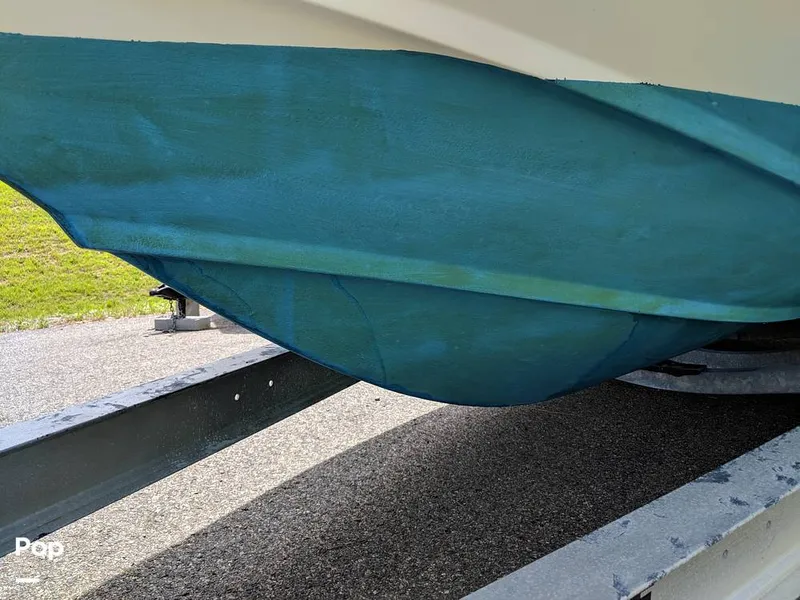 Slide: The Image of Boston Whaler 240 Outrage 2004 - 4853550