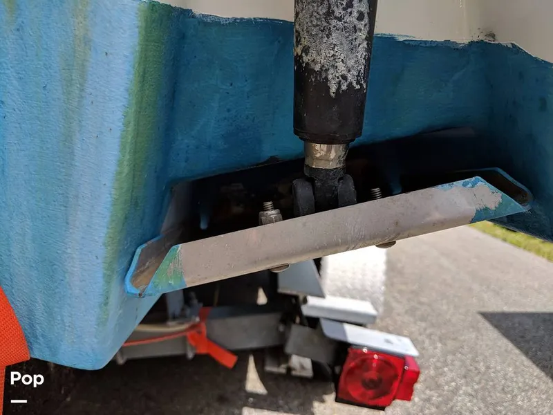 Slide: The Image of Boston Whaler 240 Outrage 2004 - 4853590