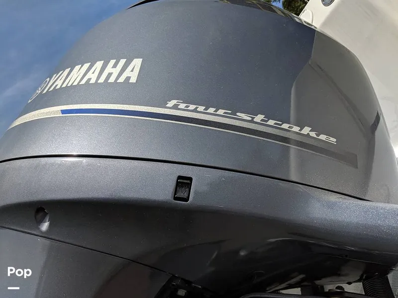 Slide: The Image of Boston Whaler 240 Outrage 2004 - 4853603