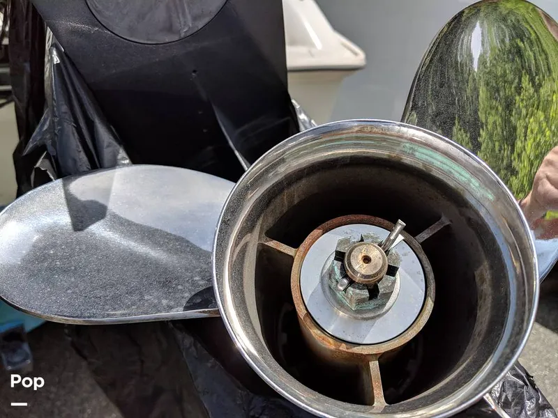 Slide: The Image of Boston Whaler 240 Outrage 2004 - 4853620