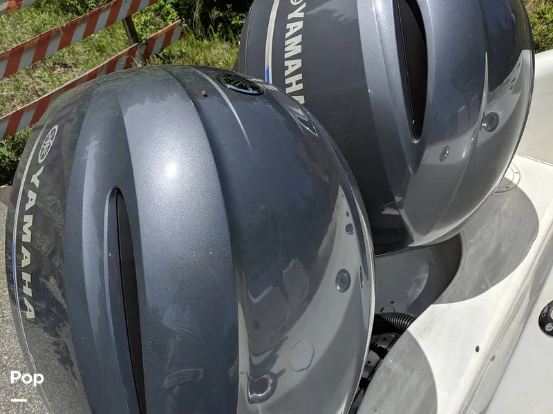 Slide: The Image of Boston Whaler 240 Outrage 2004 - 4853633