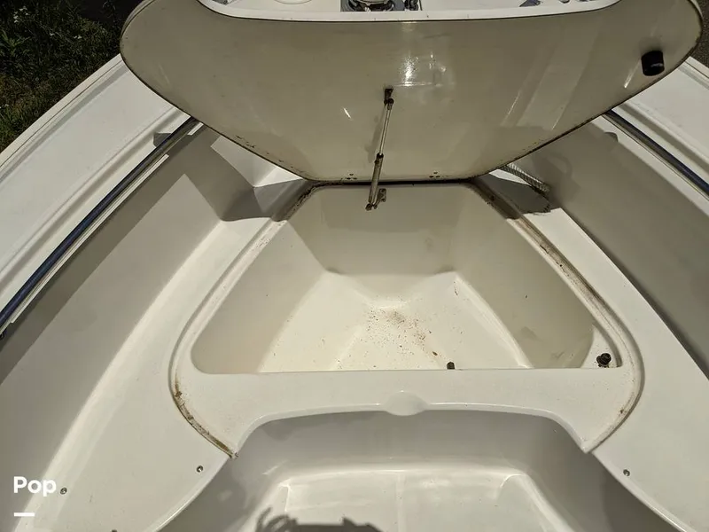 Slide: The Image of Boston Whaler 240 Outrage 2004 - 4853689