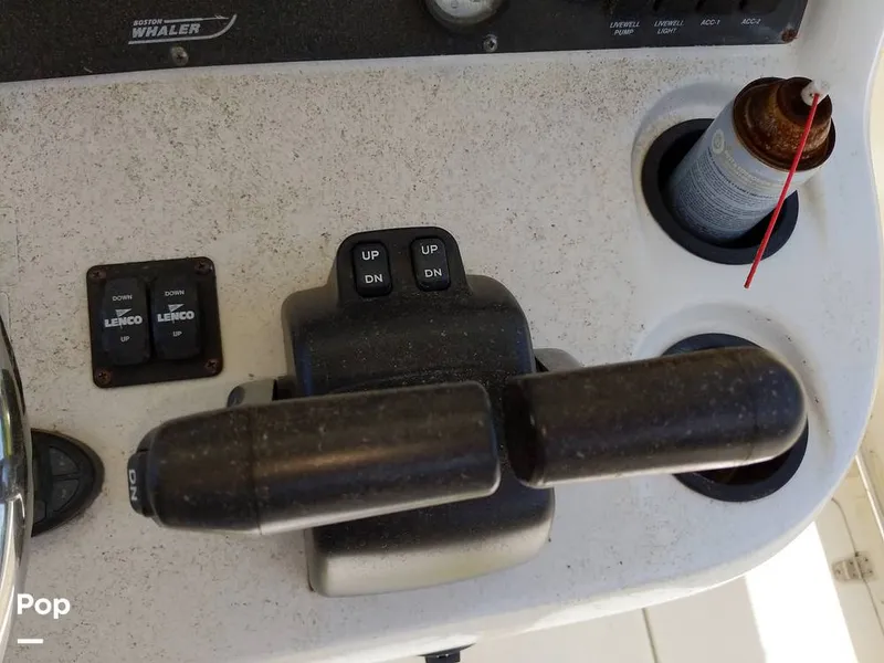 Slide: The Image of Boston Whaler 240 Outrage 2004 - 4853715