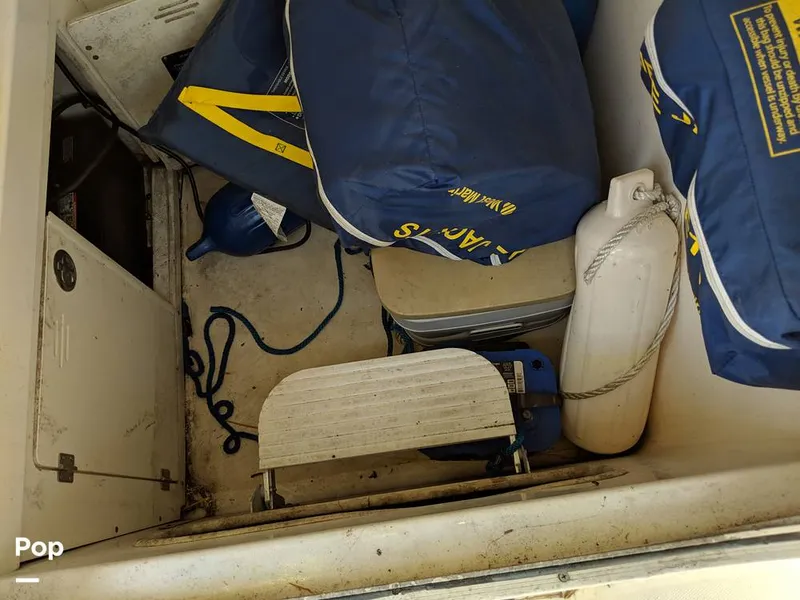 Slide: The Image of Boston Whaler 240 Outrage 2004 - 4853731