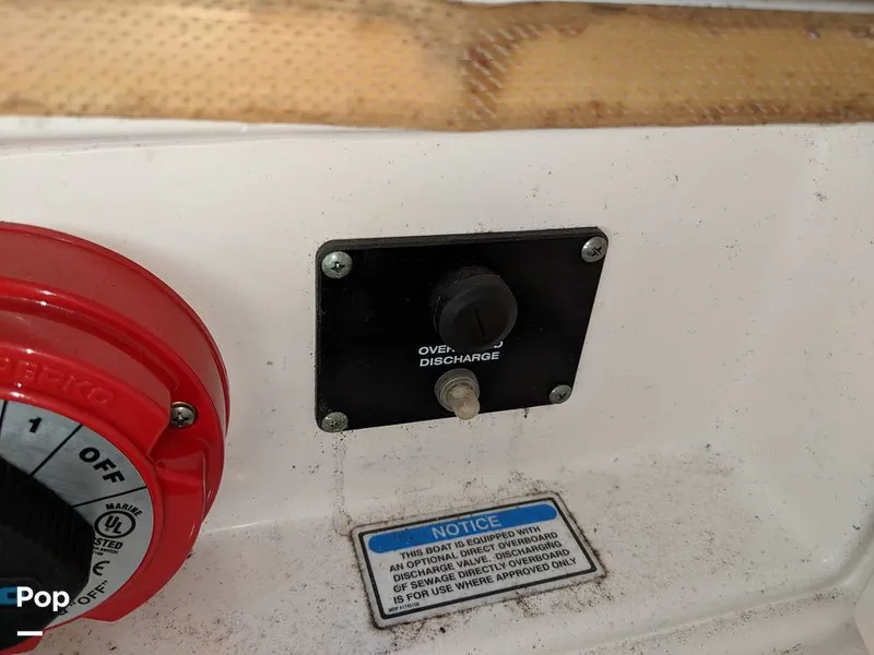 Slide: The Image of Boston Whaler 240 Outrage 2004 - 4853739