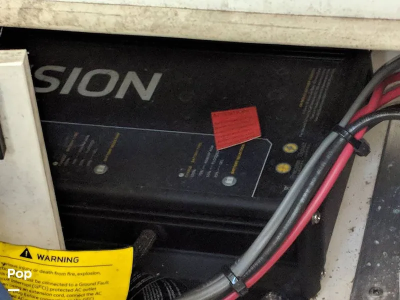 Slide: The Image of Boston Whaler 240 Outrage 2004 - 4853741